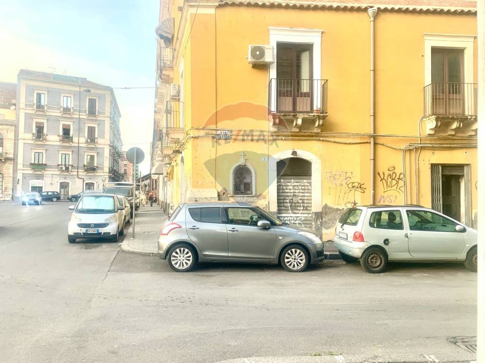 negozio in vendita a Catania