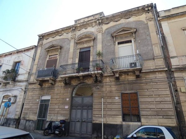 appartamento in vendita a Catania in zona Picanello
