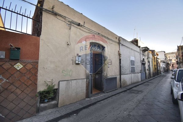 casa indipendente in vendita a Catania in zona Centro Storico