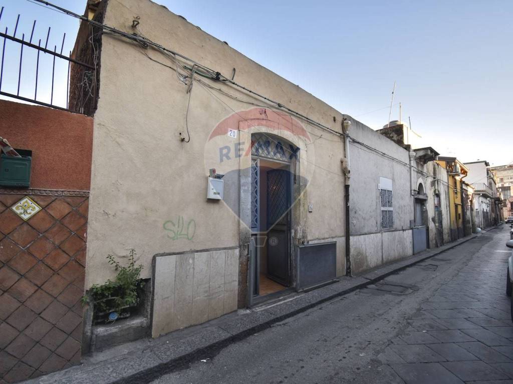 casa indipendente in vendita a Catania in zona Centro Storico