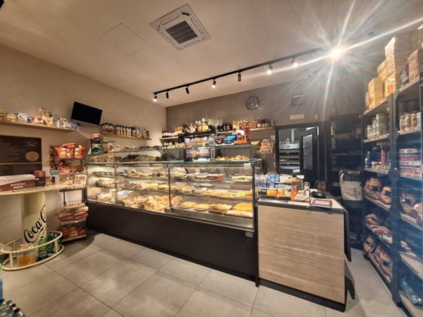 negozio in vendita a Catania in zona Canalicchio