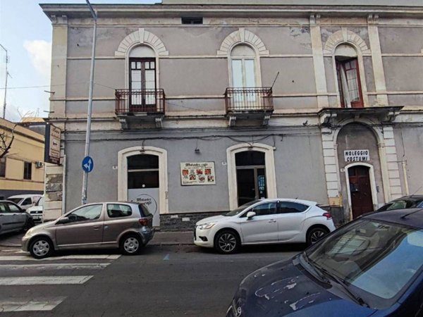 negozio in vendita a Catania in zona Picanello