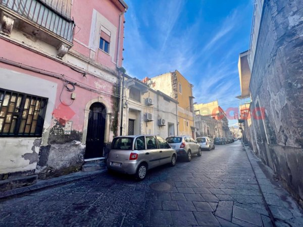 casa indipendente in vendita a Catania