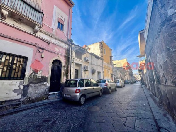 casa indipendente in vendita a Catania