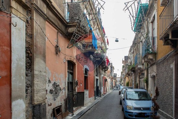 appartamento in vendita a Catania in zona Centro Storico
