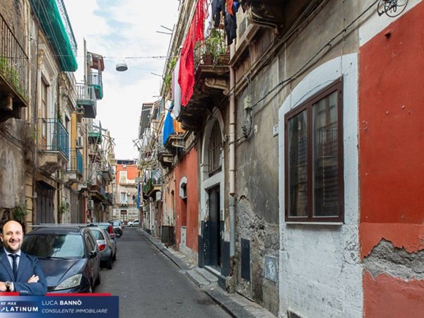 appartamento in vendita a Catania in zona Centro Storico