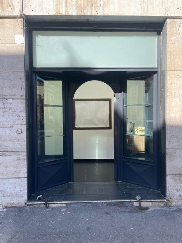 negozio in vendita a Catania