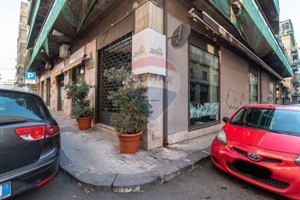 locale commerciale in vendita a Catania