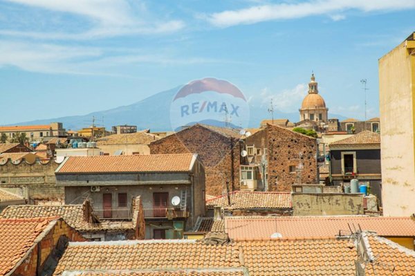 casa indipendente in vendita a Catania in zona Centro Storico