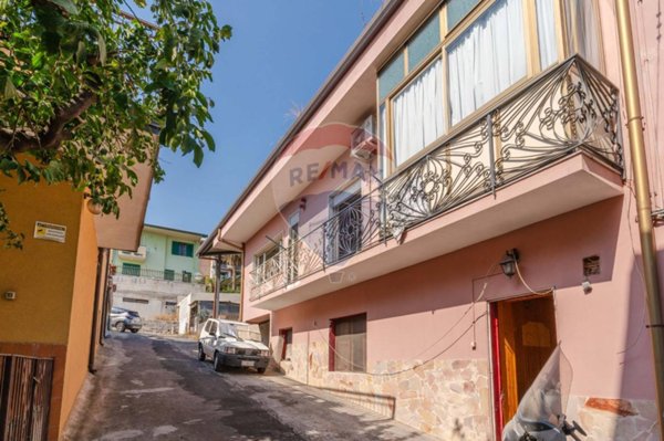 casa indipendente in vendita a Catania in zona Trappeto