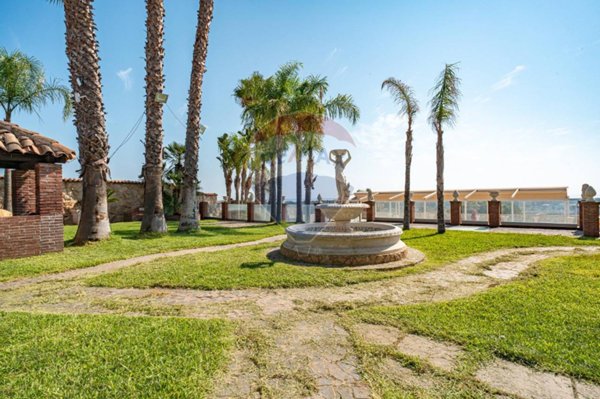 casa indipendente in vendita a Catania in zona Fontanarossa