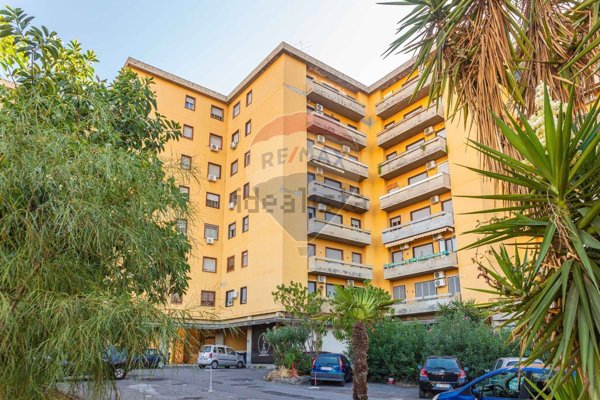 appartamento in vendita a Catania in zona Villaggio Sant'Agata