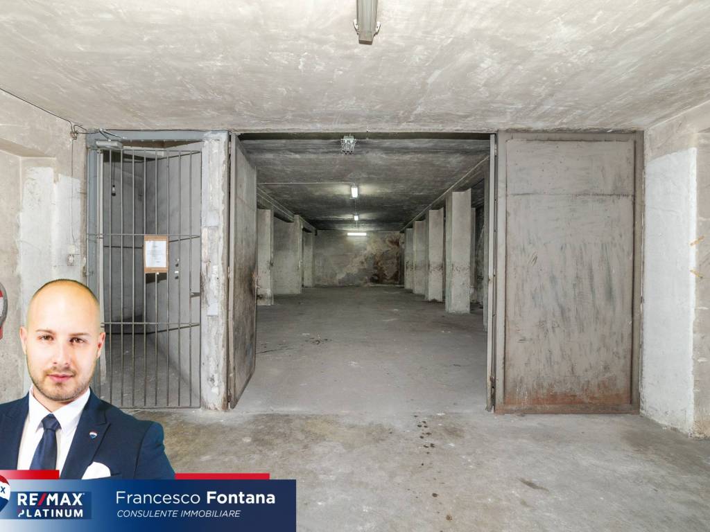 locale commerciale in vendita a Catania