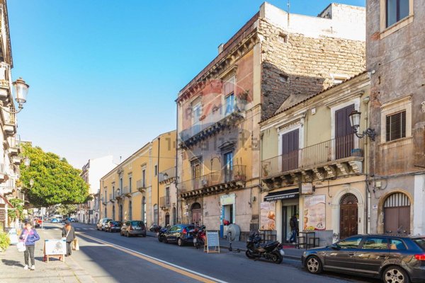 appartamento in vendita a Catania in zona Centro Storico
