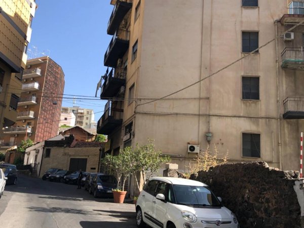 appartamento in vendita a Catania in zona Centro Storico