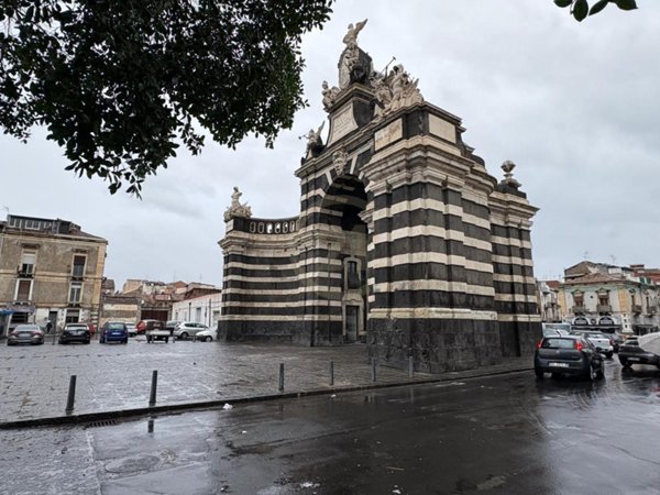 appartamento in vendita a Catania in zona Centro Storico