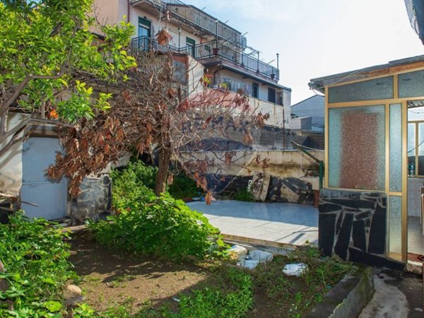 casa indipendente in vendita a Catania in zona San Giorgio