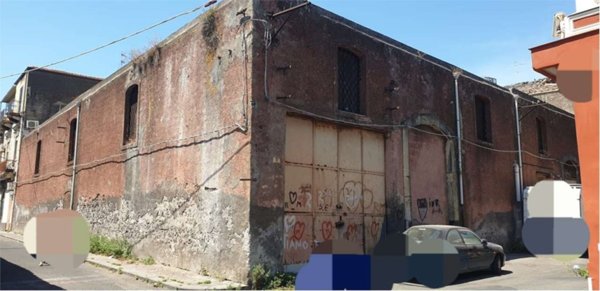 locale commerciale in vendita a Catania
