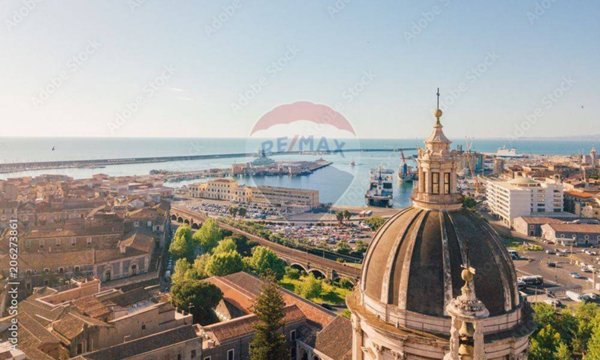 negozio in vendita a Catania in zona Centro Storico