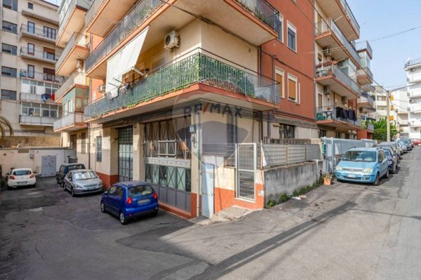 negozio in vendita a Catania in zona Picanello