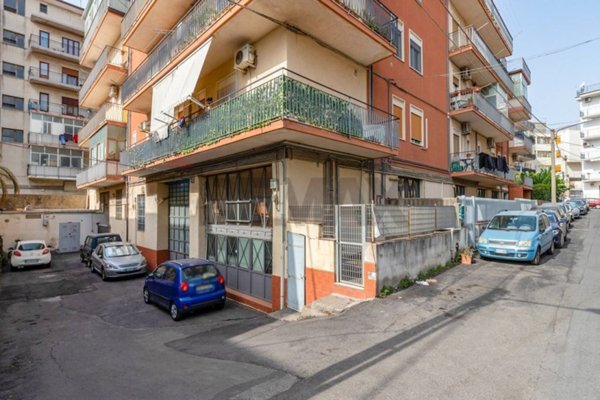 negozio in vendita a Catania in zona Picanello