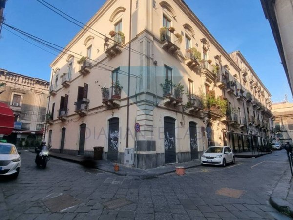 appartamento in vendita a Catania in zona Centro Storico