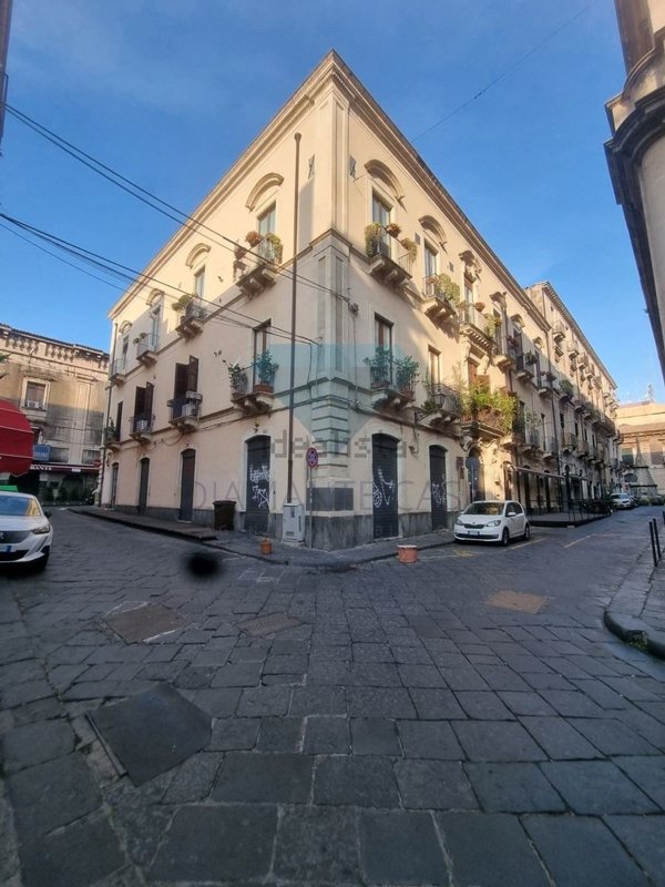 appartamento in vendita a Catania in zona Centro Storico