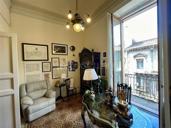 casa indipendente in vendita a Catania in zona Centro Storico