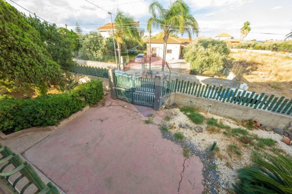 casa indipendente in vendita a Catania in zona Fontanarossa