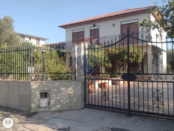 casa indipendente in vendita a Catania in zona Fontanarossa