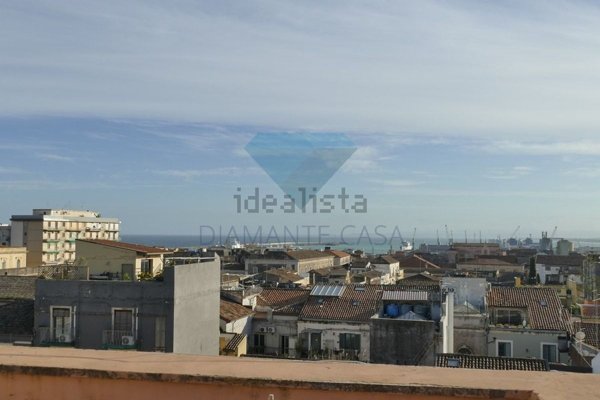appartamento in vendita a Catania in zona Centro Storico