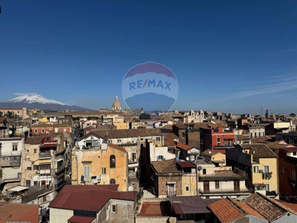 appartamento in vendita a Catania in zona Centro Storico