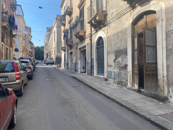 casa indipendente in vendita a Catania in zona Centro Storico