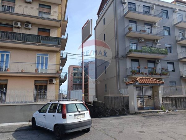locale commerciale in vendita a Catania