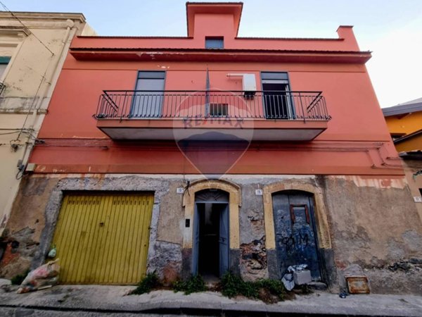 casa indipendente in vendita a Catania in zona Centro Storico