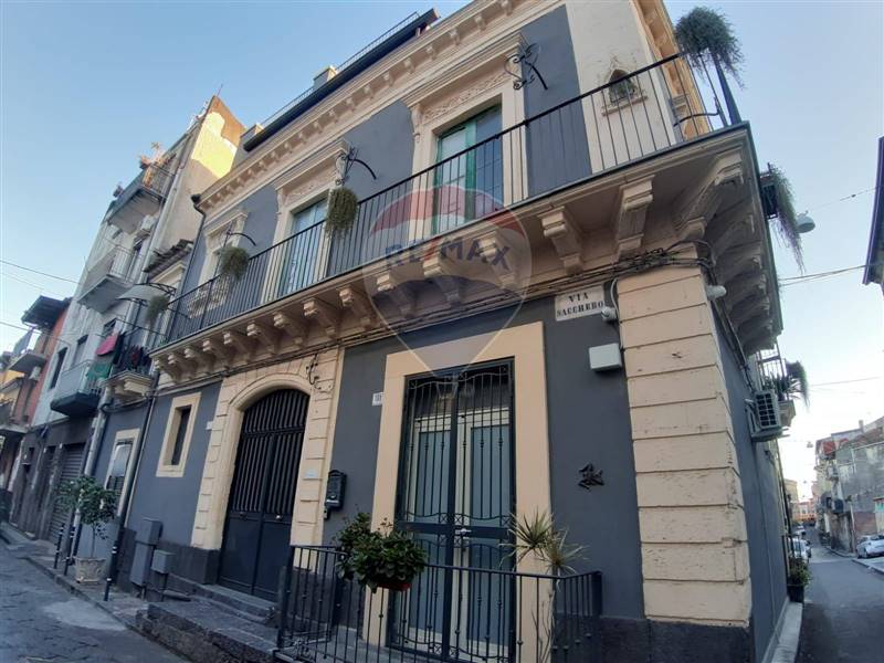 appartamento in vendita a Catania in zona Centro Storico