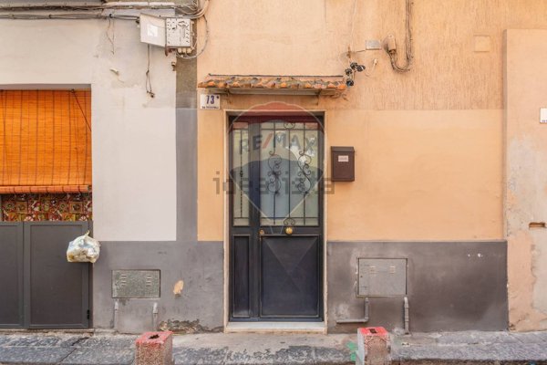 casa indipendente in vendita a Catania in zona Centro Storico