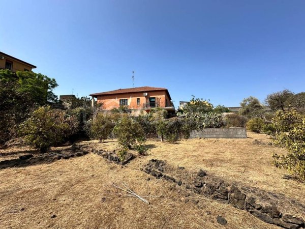 casa indipendente in vendita a Catania