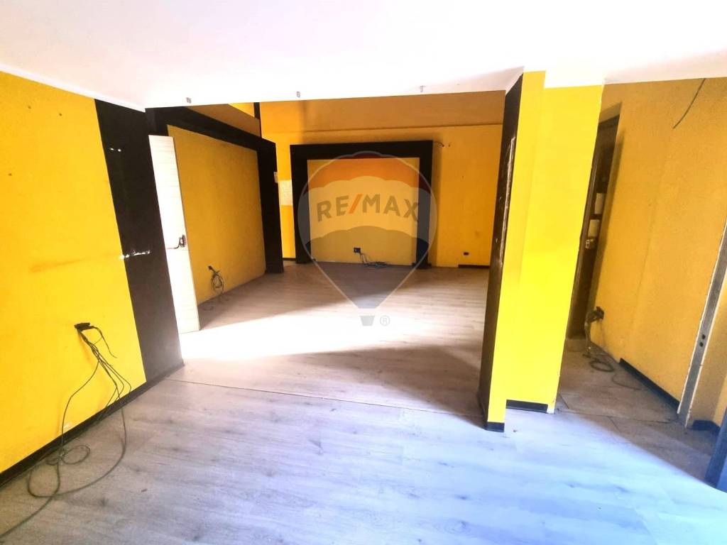 negozio in vendita a Catania in zona Ognina