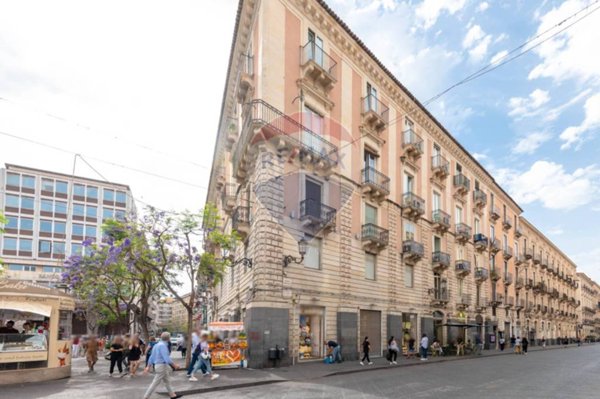 negozio in vendita a Catania in zona Centro Storico