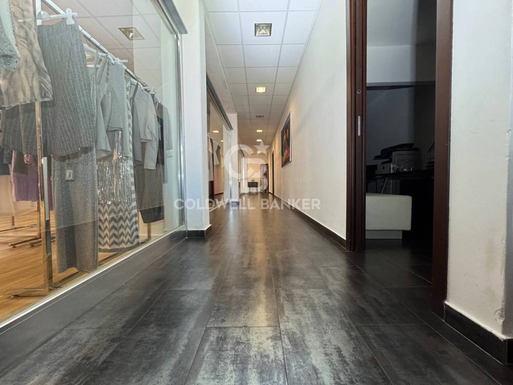 locale commerciale in vendita a Catania
