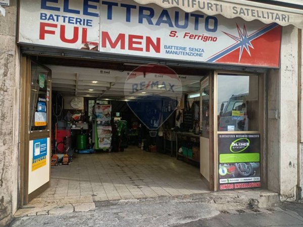 negozio in vendita a Catania in zona Centro Storico