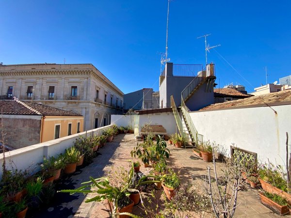 appartamento in vendita a Catania in zona Centro Storico