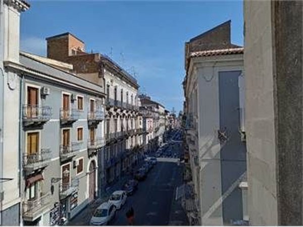 appartamento in vendita a Catania in zona Centro Storico