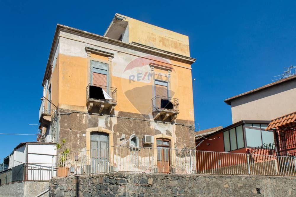 casa indipendente in vendita a Catania in zona Centro Storico