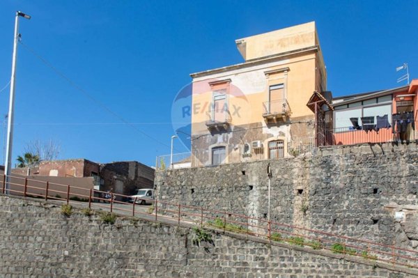 casa indipendente in vendita a Catania in zona Centro Storico