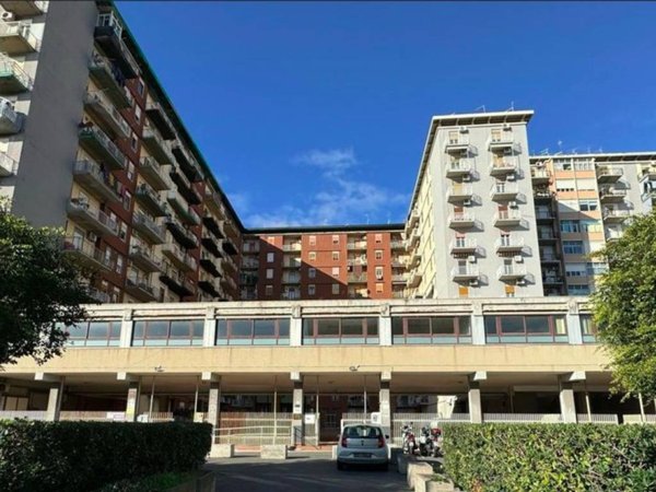 negozio in vendita a Catania in zona Ognina