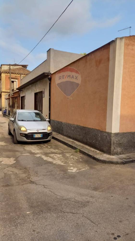 casa indipendente in vendita a Catania in zona Centro Storico