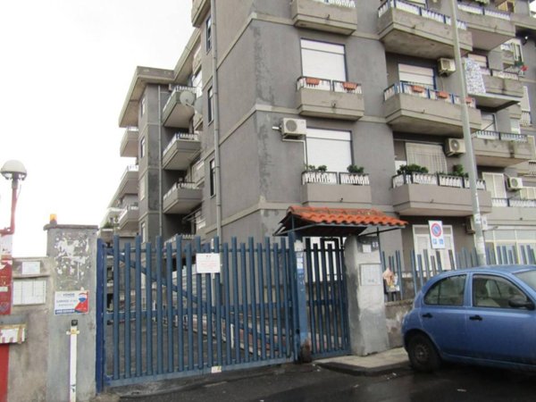 negozio in vendita a Catania in zona San Leone
