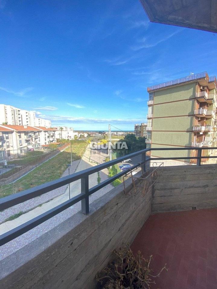 appartamento in vendita a Catania in zona Villaggio Sant'Agata